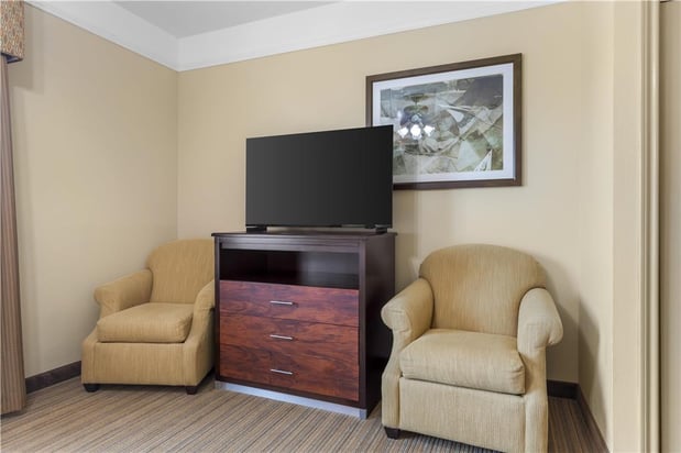 Images Best Western Plus Monica Royale Inn & Suites