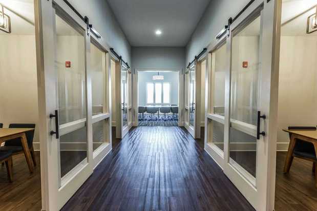 Images The Cottages at Lake Tamaha - Student Housing