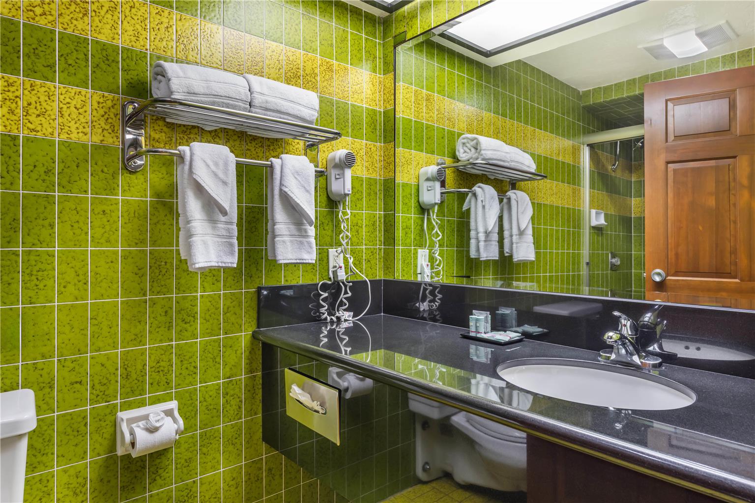 King Bathroom - Regular