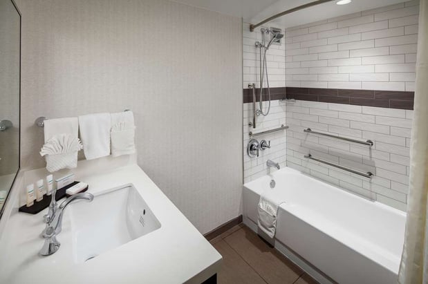 Images Embassy Suites by Hilton Tysons Corner