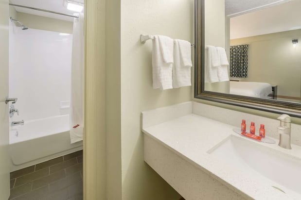 Images SureStay by Best Western Columbus Downtown