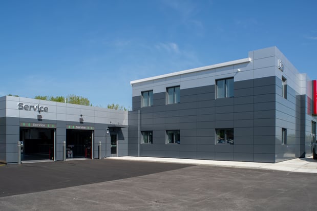 Images Lia Nissan of Saratoga