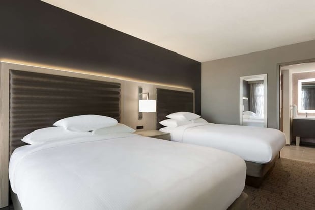 Images Embassy Suites by Hilton Charlotte Uptown