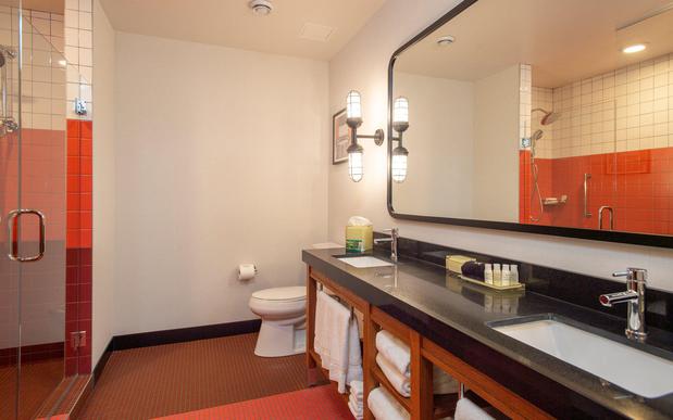 Images Hotel Indigo Madison Downtown by IHG