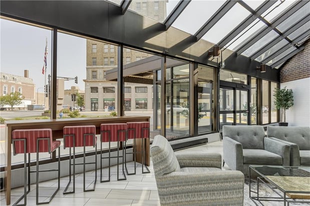 Images Executive Residency by Best Western Waterloo & Cedar Falls