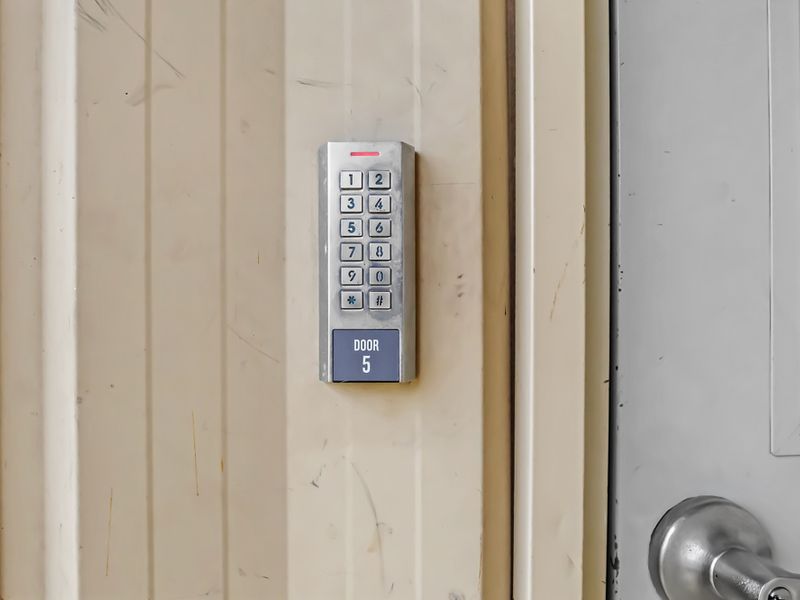 7610 - Keypad