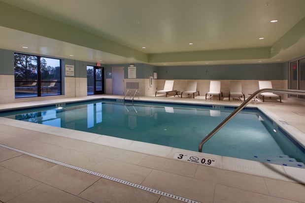 Images Holiday Inn Express & Suites Elizabethtown North by IHG