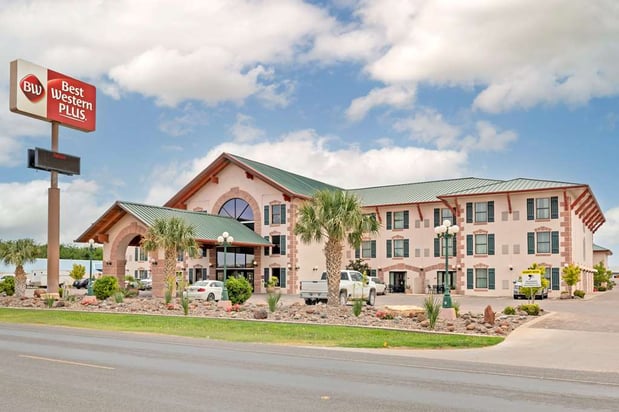 Images Best Western Plus Swiss Chalet Hotel & Suites