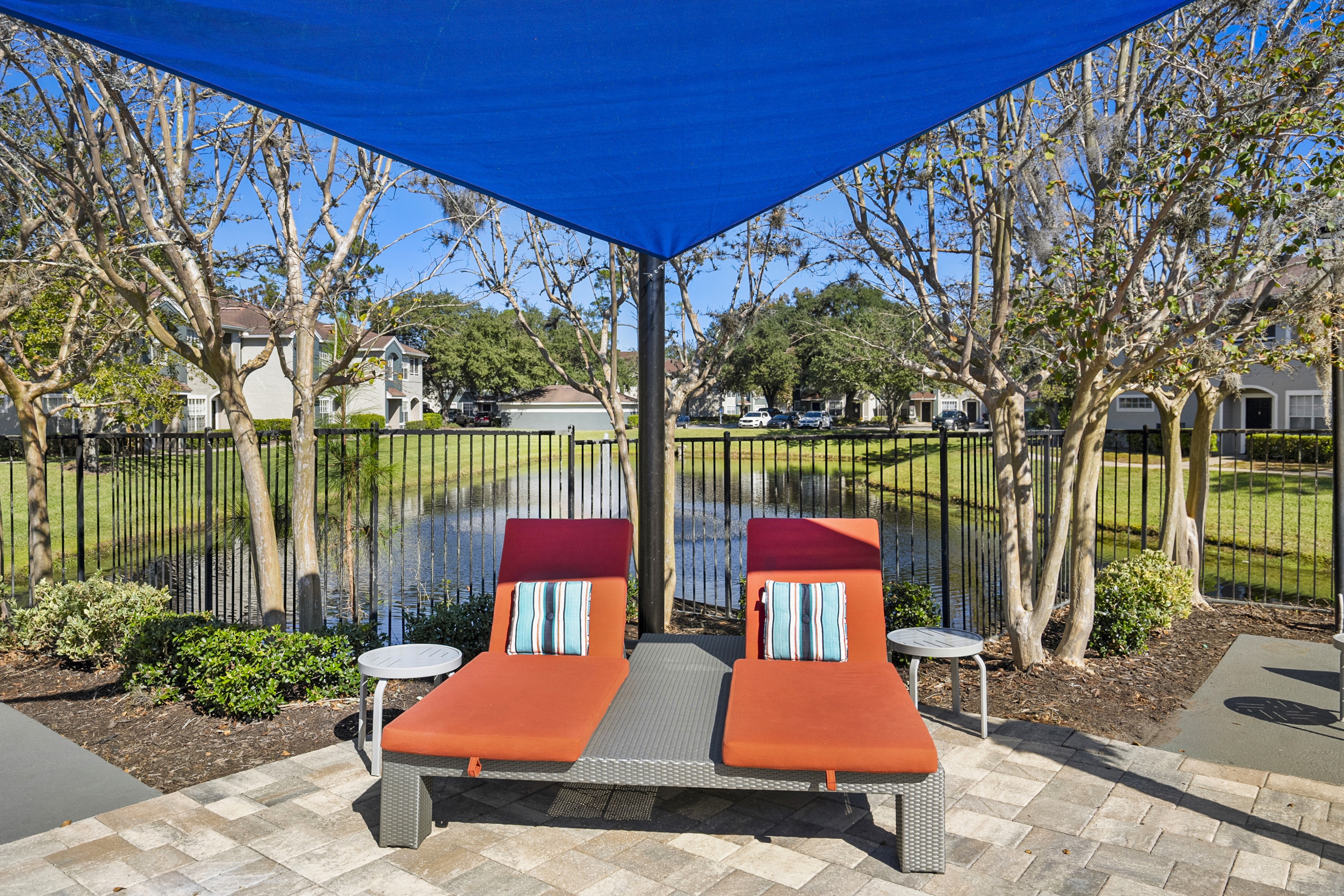 Relaxing Lounge Chairs