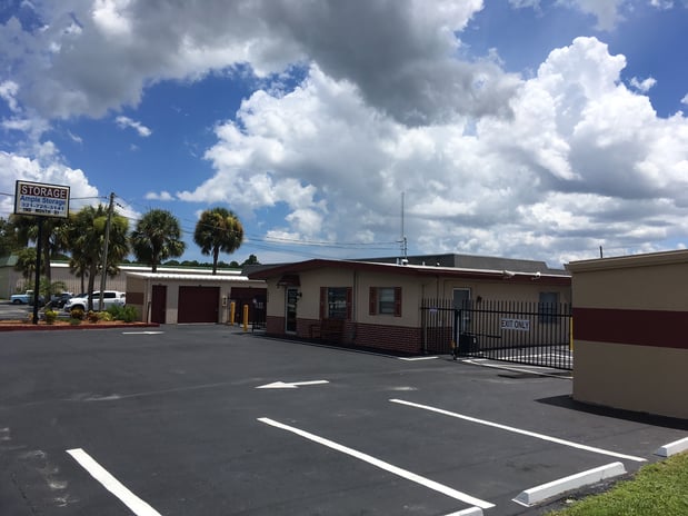 Images Ample Storage Center