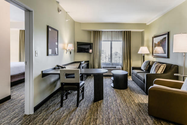 Images Candlewood Suites Hartford Downtown by IHG