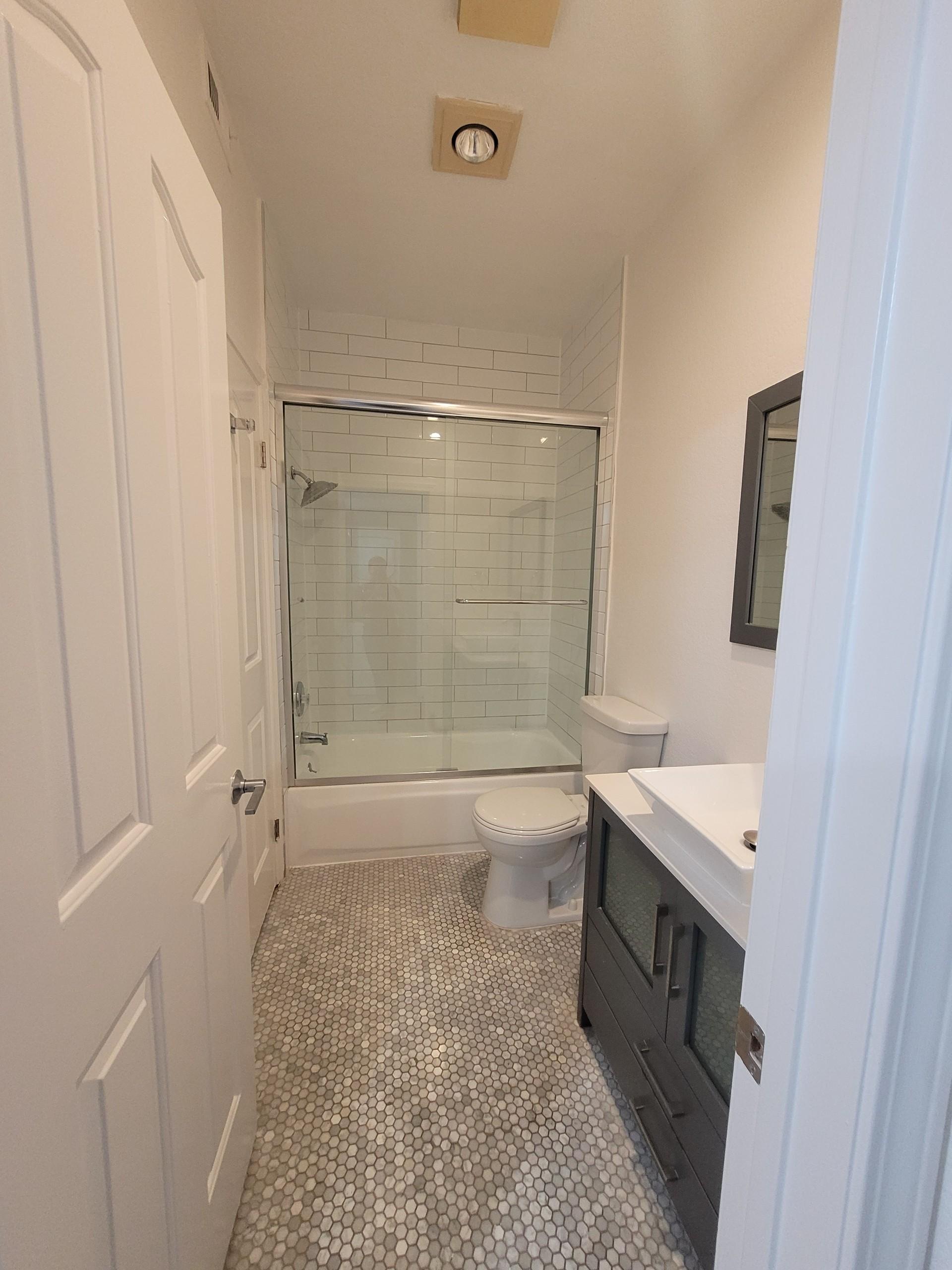 Residential Cleaning-Adel Cleaning