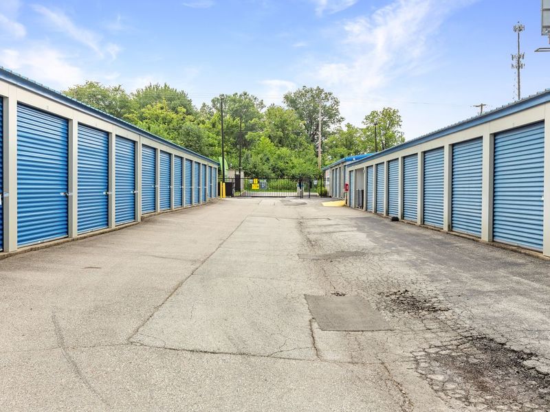 Security Screens - Storage Express at 4201 Perry Crossing Rd, Sellersburg, IN 47172 