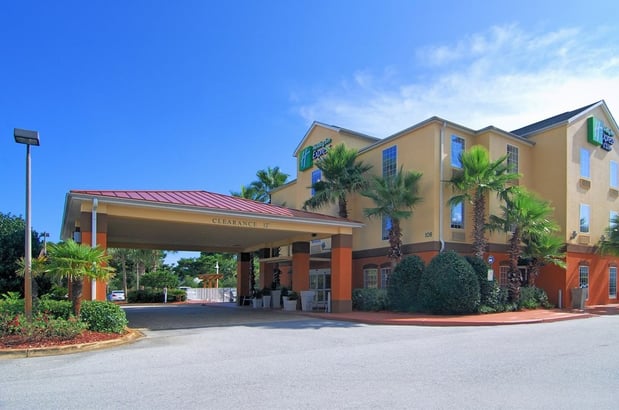 Images Holiday Inn Express & Suites Destin E - Commons Mall Area by IHG