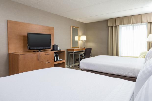 Images Holiday Inn Manchester Airport, an IHG Hotel