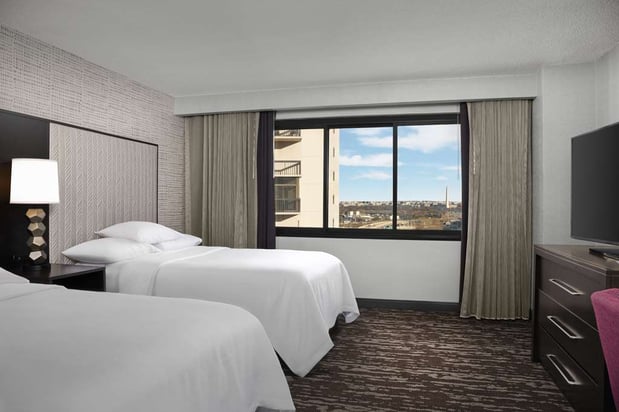 Images Embassy Suites by Hilton Crystal City National Airport