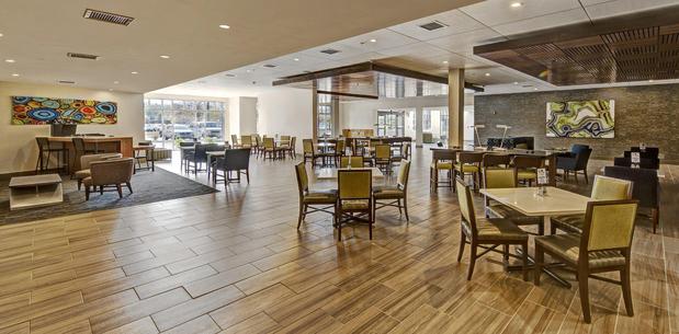 Images Holiday Inn Express Louisville Airport Expo Center by IHG