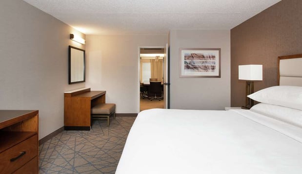 Images Embassy Suites by Hilton Colorado Springs