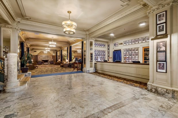 Images Arctic Club Hotel