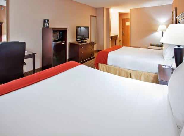Images Holiday Inn Express & Suites Kansas City-Liberty (Hwy 152) by IHG