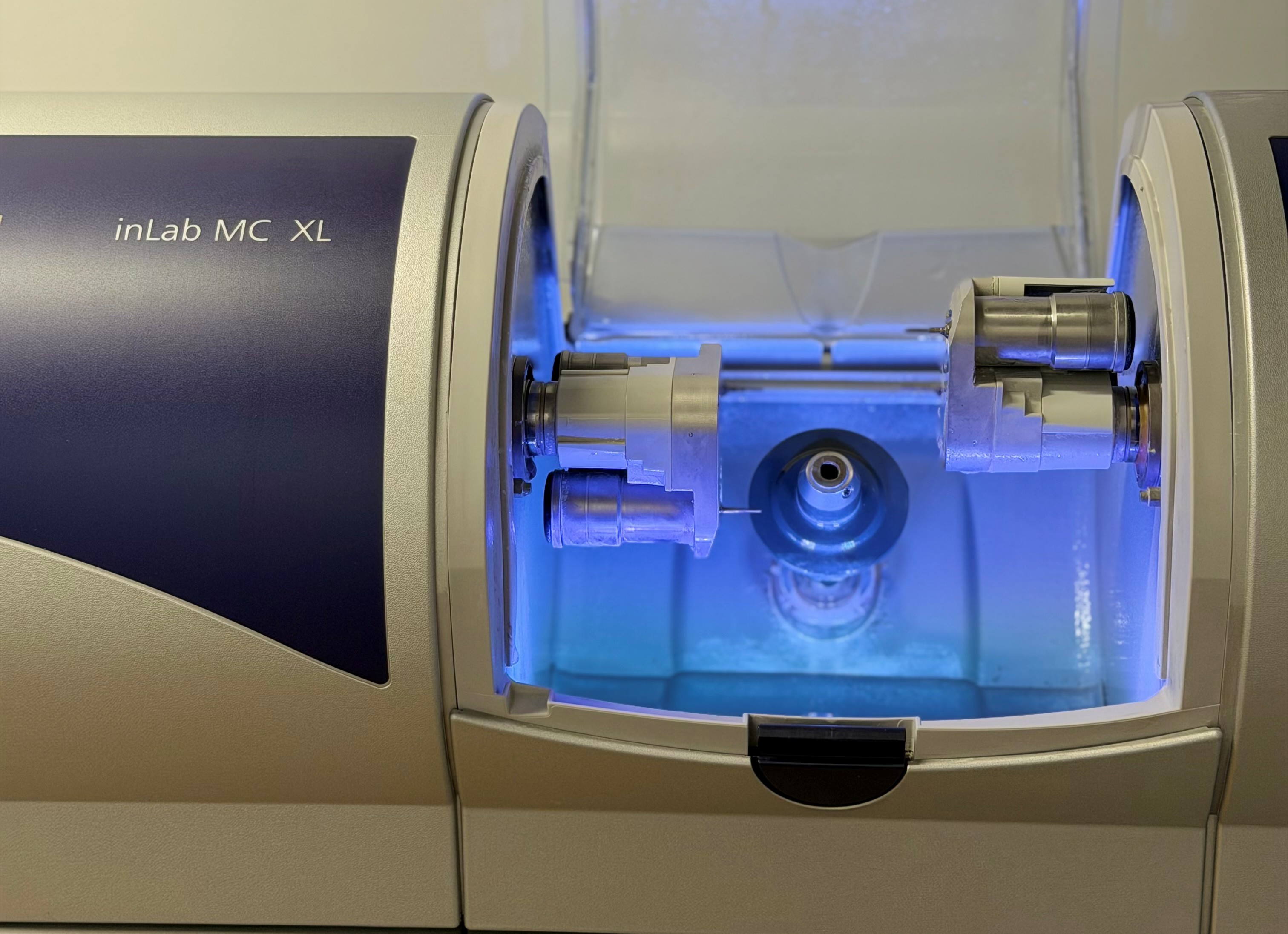 Bilder Dr. med. & med. dent  Raphael Perren