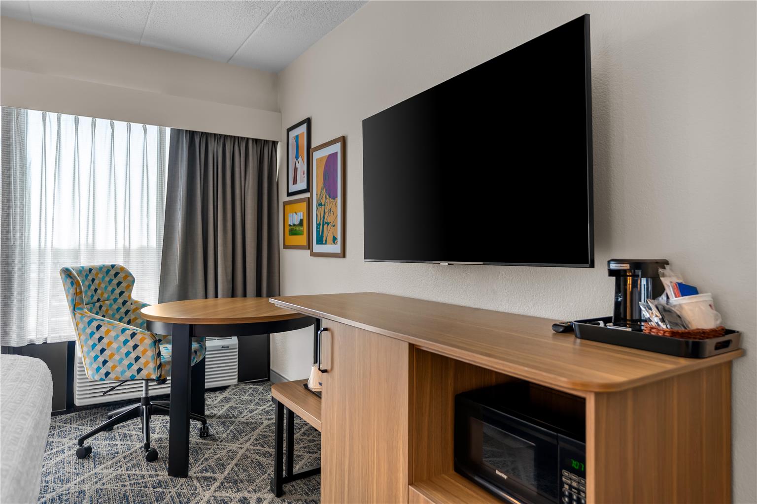 Guest room
