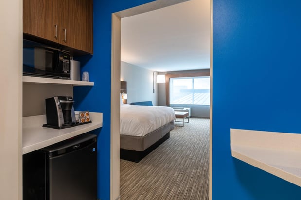 Images Holiday Inn Express & Suites Gainesville - Lake Lanier Area by IHG