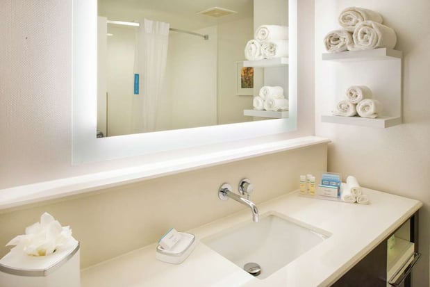 Images Hampton Inn & Suites Legacy Park-Frisco