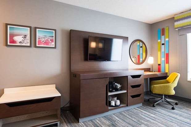 Images Hampton Inn & Suites Salt Lake City Airport