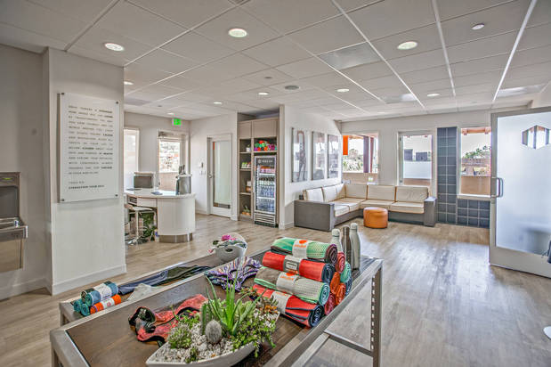Images YogaSix Solana Beach