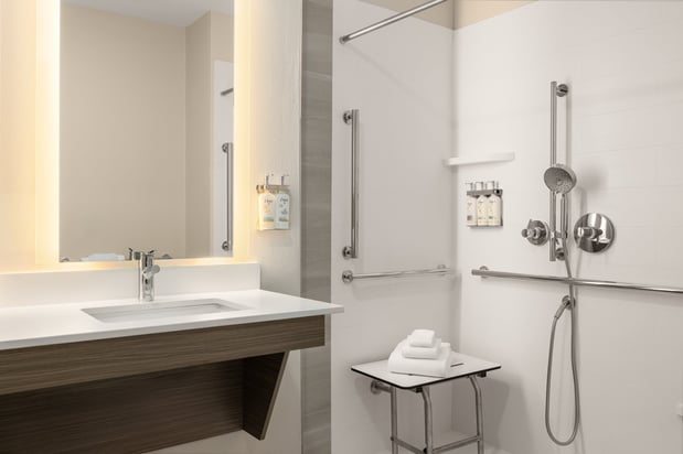 Images Holiday Inn Express Fayetteville - Fort Bragg by IHG