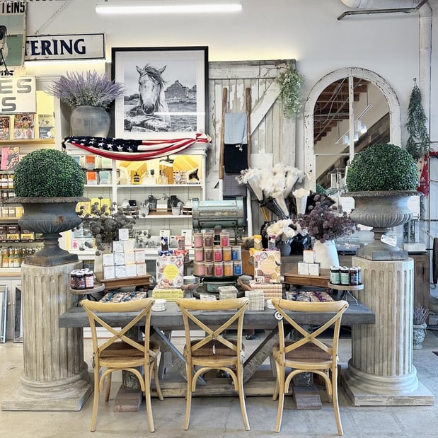 Images The Agoura Antique Mart