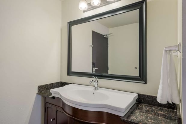 Images Best Western Alderwood