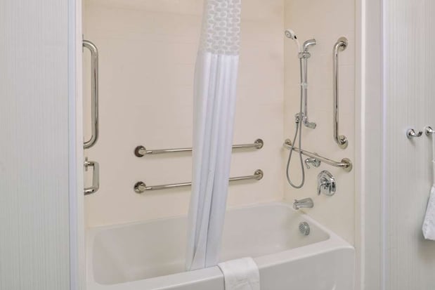 Images Hampton Inn & Suites Altoona-Des Moines