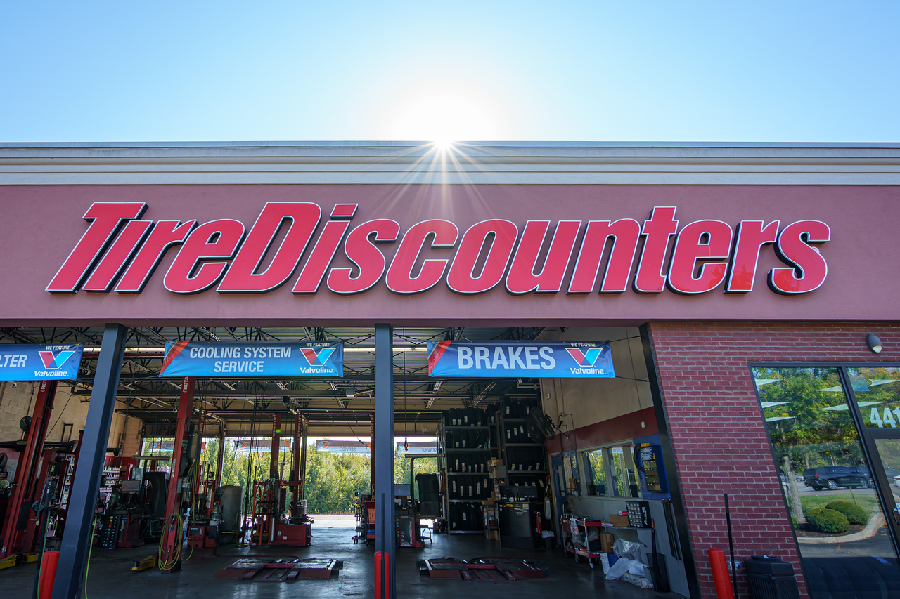 Tire Discounters on 4414 Brandt Pike in Dayton