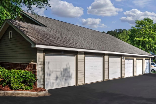 Images Camden Lake Pine Apartments