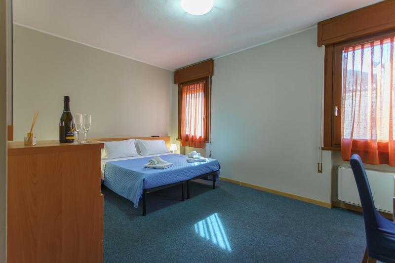 Images Rooster hotel