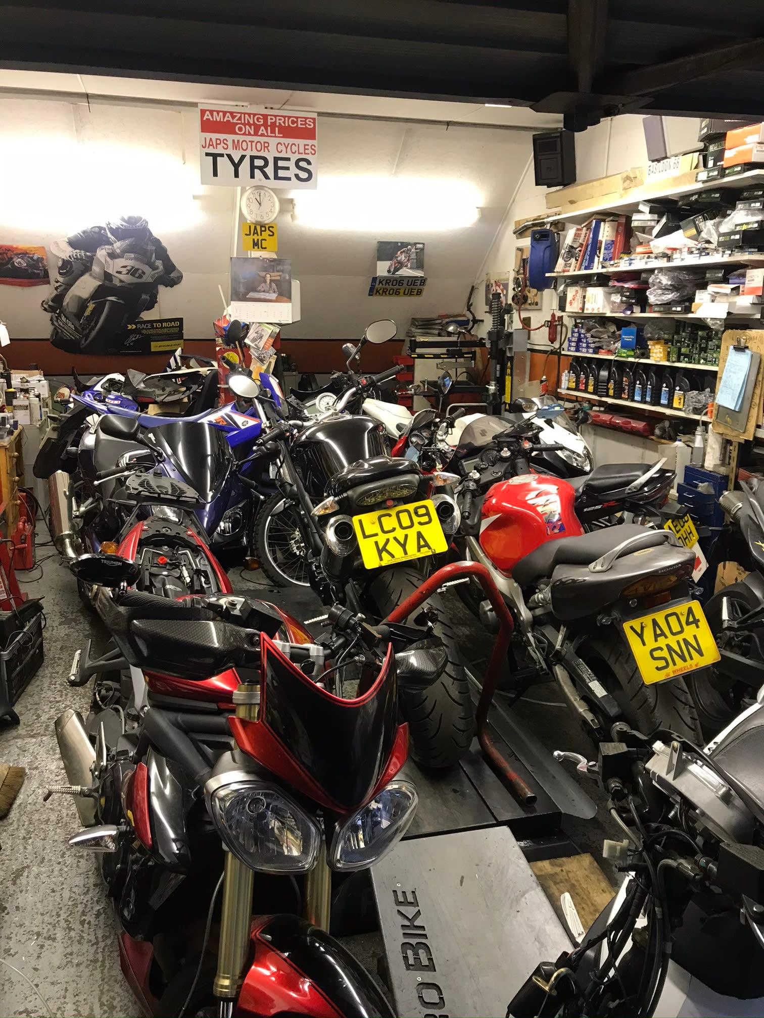 J A P S Motorcycles Upminster 01708 641787