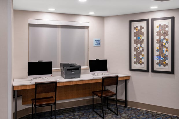 Images Holiday Inn Express & Suites Colorado Springs Airport by IHG