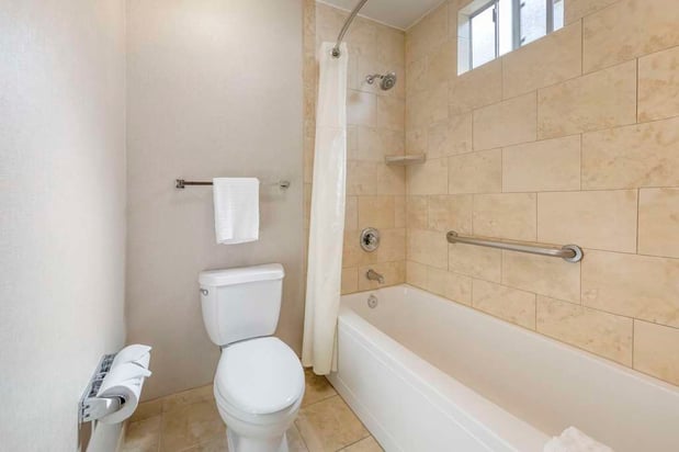 Images Best Western Plus Stovall's Inn