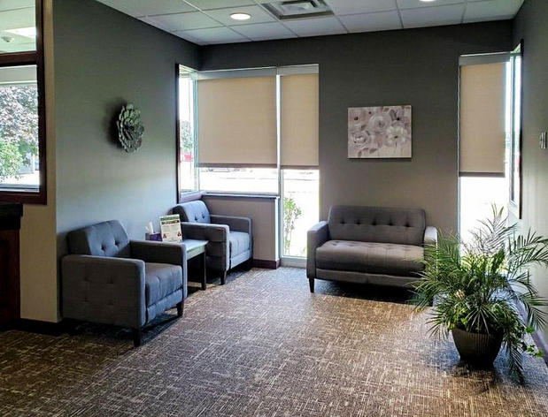 Images First National Bank of Milaca - Zimmerman Office