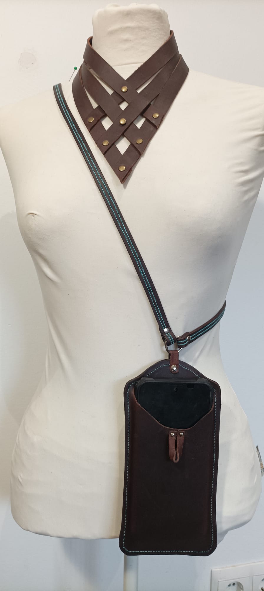 Images Iconic Leather