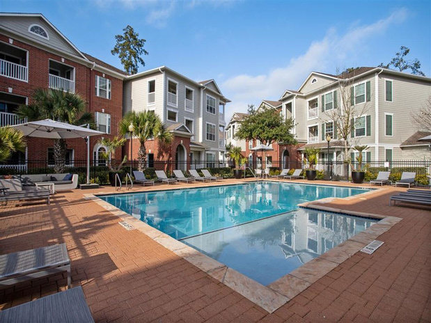 Images Volare at the Woodlands