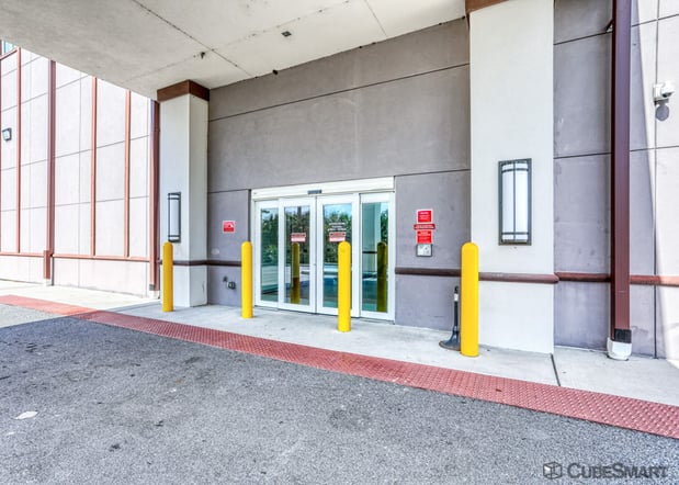 Images CubeSmart Self Storage
