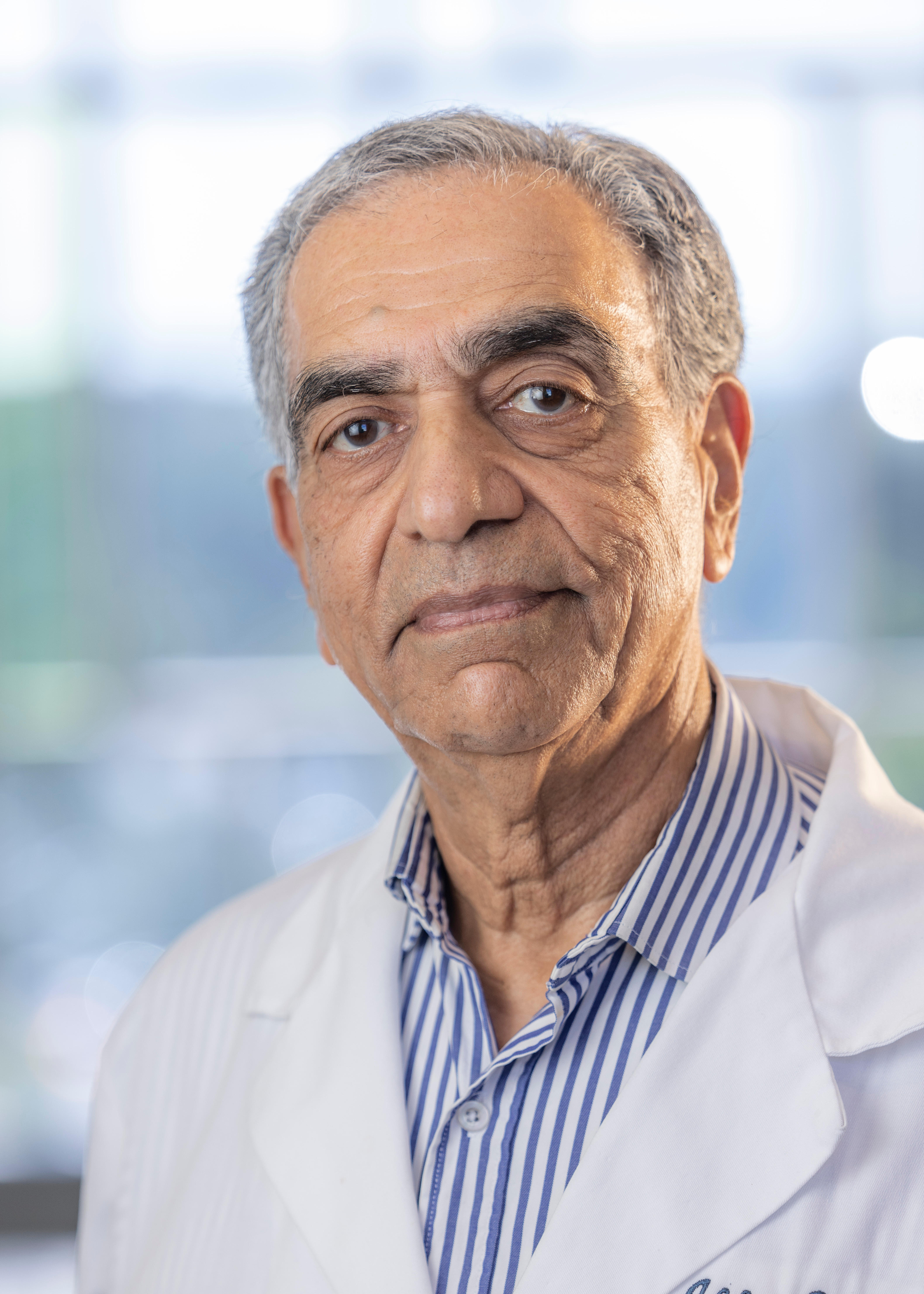 Dr. Akbar H. Obaray, MD | Hamilton, NJ | Critical Care Specialist