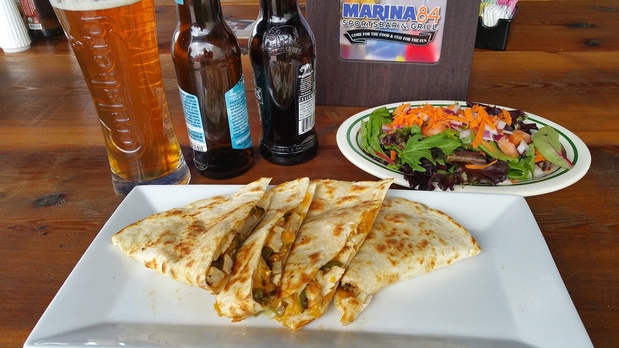 Images Marina 84 Sports Bar & Grill