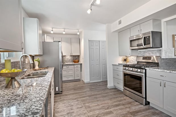 Images Maki Group Realty