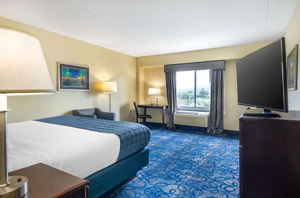 Images Best Western Plus Waynesboro Inn & Suites Conference Center