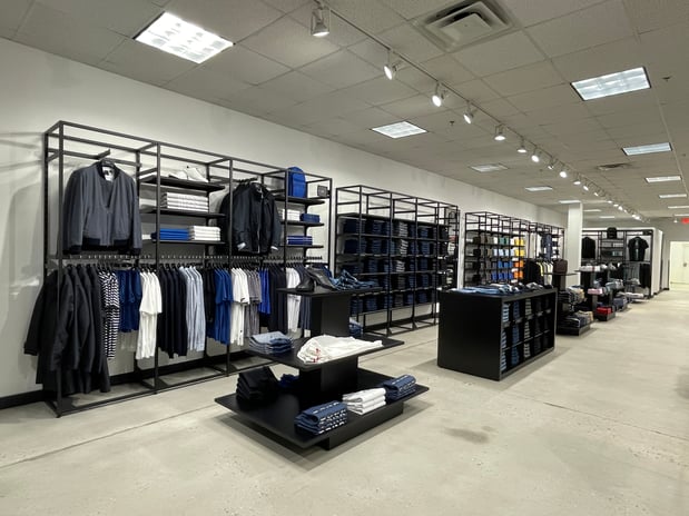 Images BOSS Outlet - Riverhead