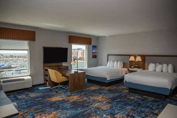 Images Hampton Inn & Suites Erie Bayfront